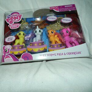 My Little Pony School Pals & Cheeriee Figure Set BNIB 🆕⌚📦🏃💨🚚